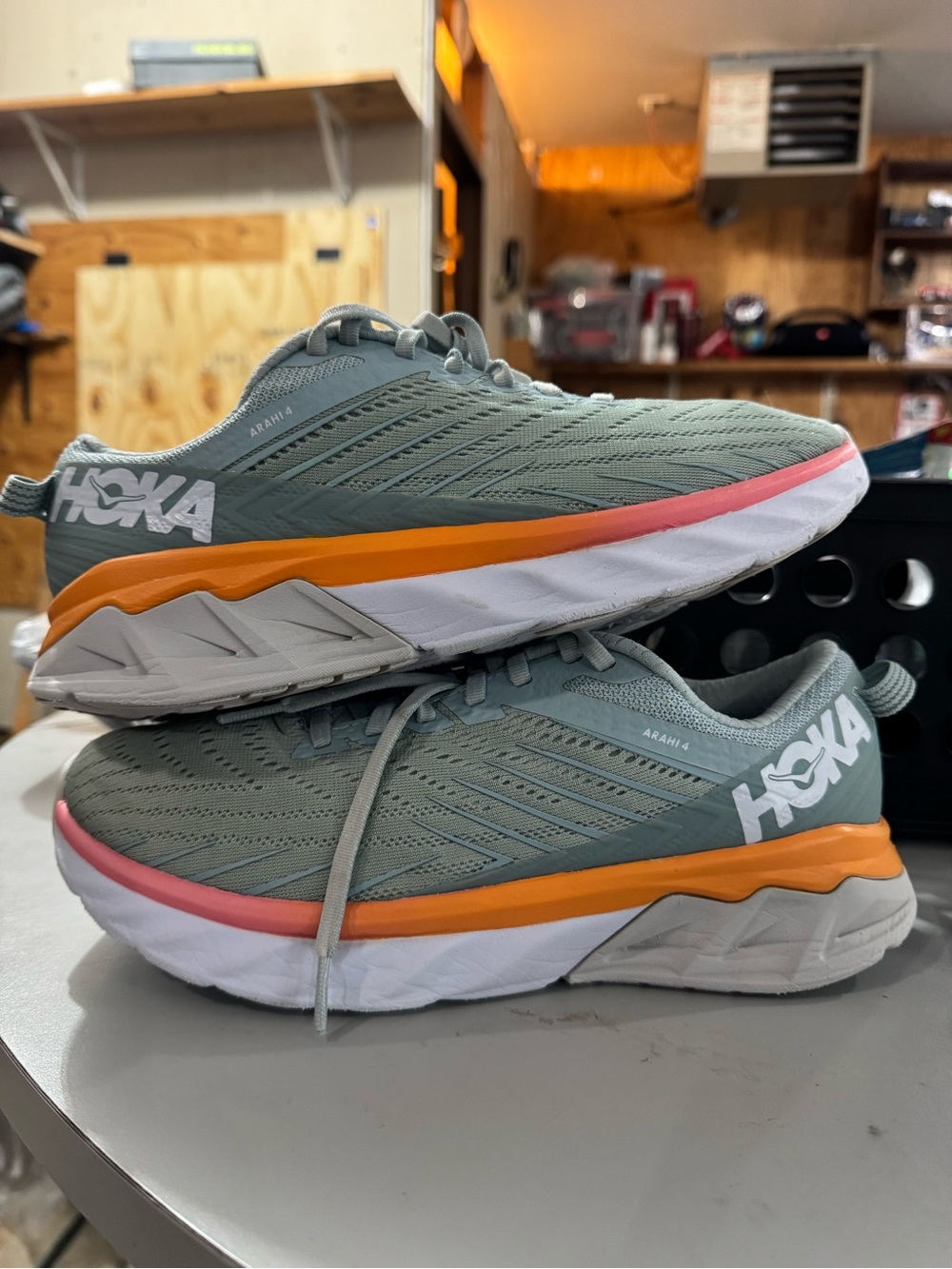 Hoka One One Women’s Arahi 4 Running Shoes Sz 8.5